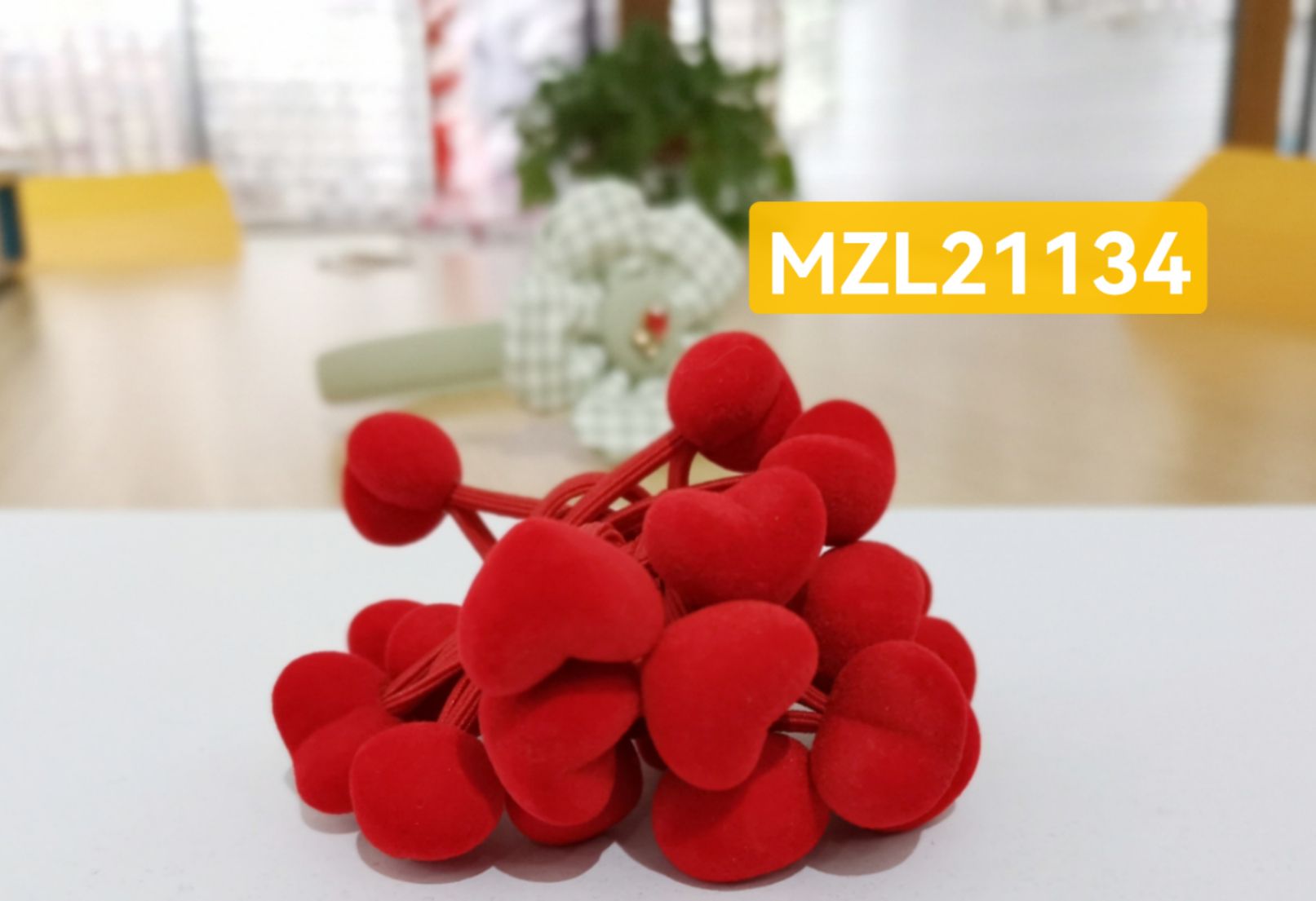 植绒大红圆珠(十格盒)详情图2