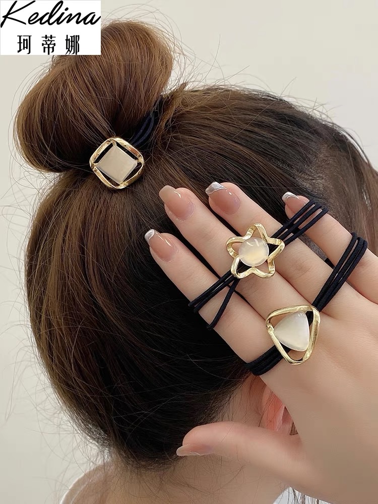 Emilia's cute smiling face, forestry-style hair tie, female ponytail, Internet celebrity sweet bun hair circle, simple Instagram hair tie band 030 details Picture