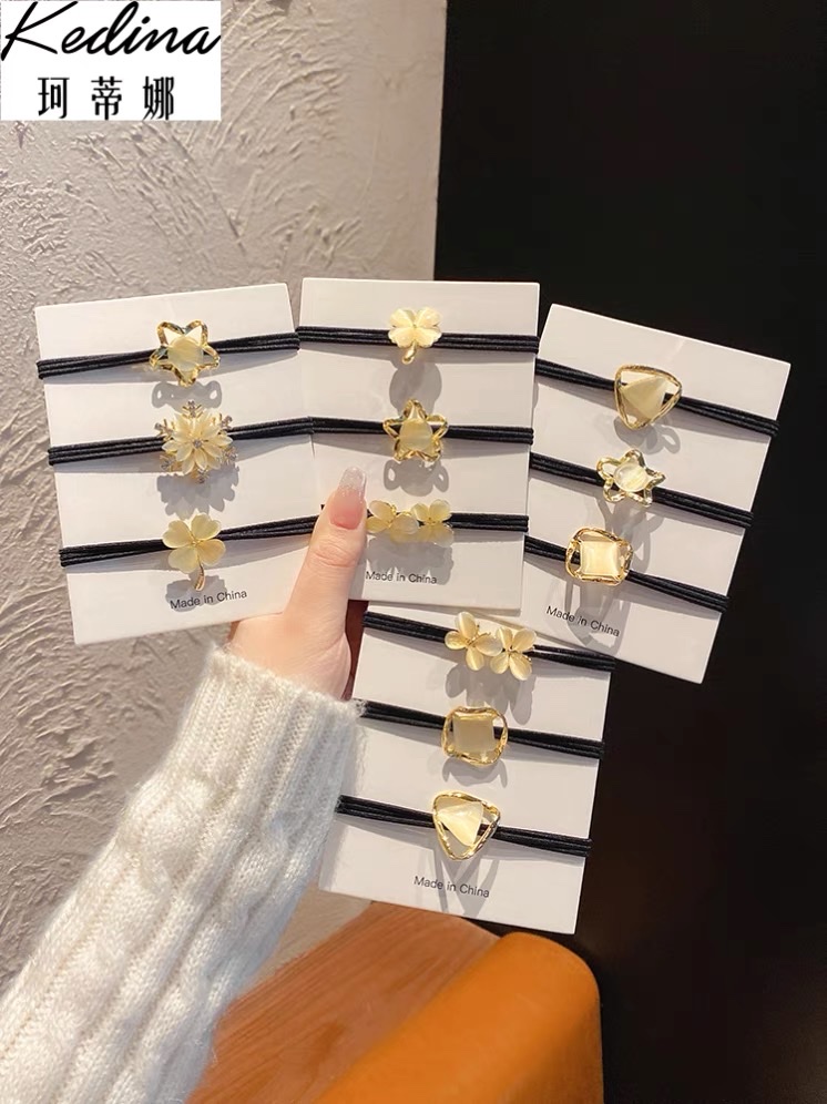 Emilia's cute smiling face, forestry-style hair tie, female ponytail, Internet celebrity sweet bun hair circle, simple Instagram hair tie band 030 Specification image