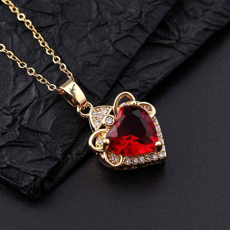 European and American fashion, innovative and personalized, colorful zircon cute heart-shaped pendant necklace, niche design, titanium steel collarbone chain for women details Picture
