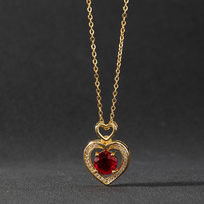Fashionable zircon heart-shaped necklace pendant, cold and aloof style for women, hip-hop long hoodie sweater chain, Instagram trend Item Picture