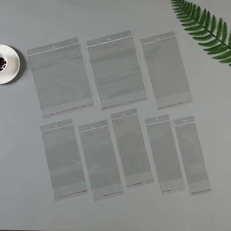 The outer packaging bags for accessories and scarves are opp transparent bags, measuring 32*45CM Application Scenario
