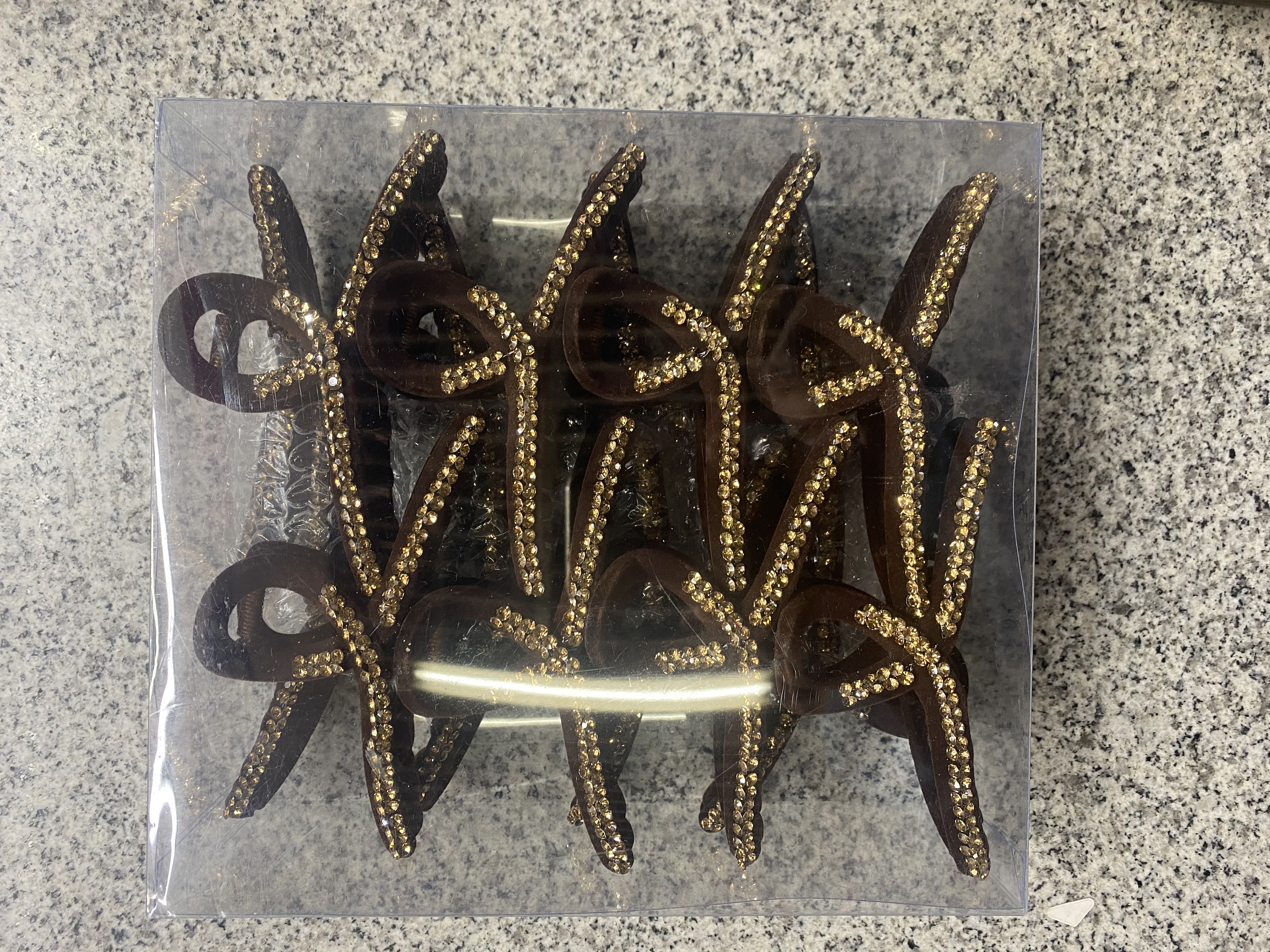 Crossed full drill claw clamp