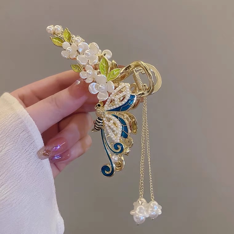 Super fairy lily of the valley, ice blue butterfly tassel, women's summer hairpin, shark clip, elegant hairpin headwear Specification image