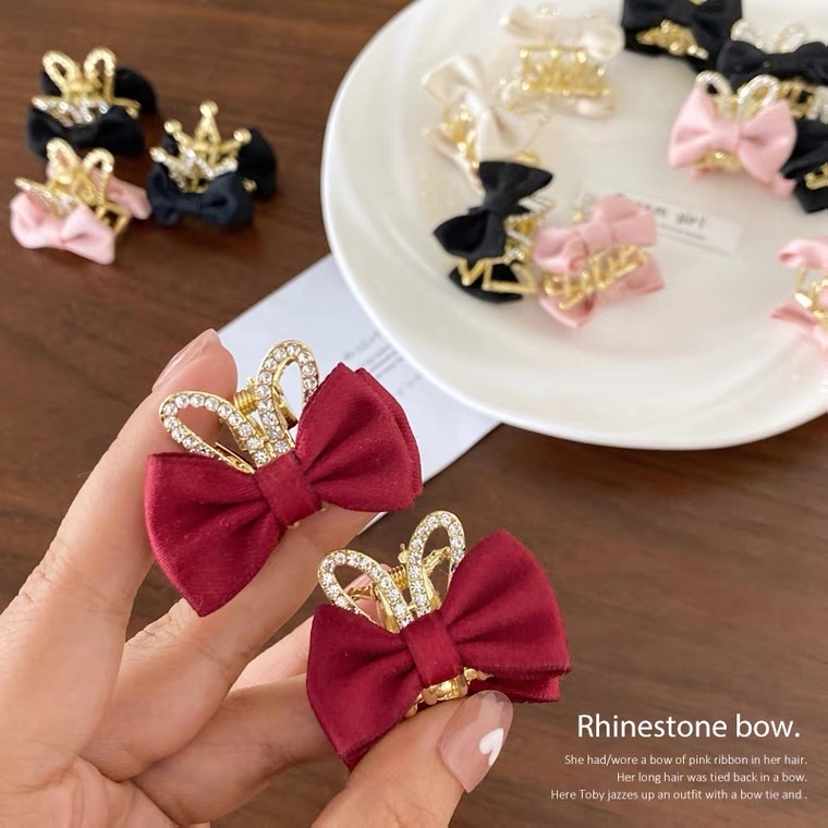 Double-sided bow small scratch-clip girls' hair accessory, small side bangs hair clip, girls' hair clip headwear Application Scenario
