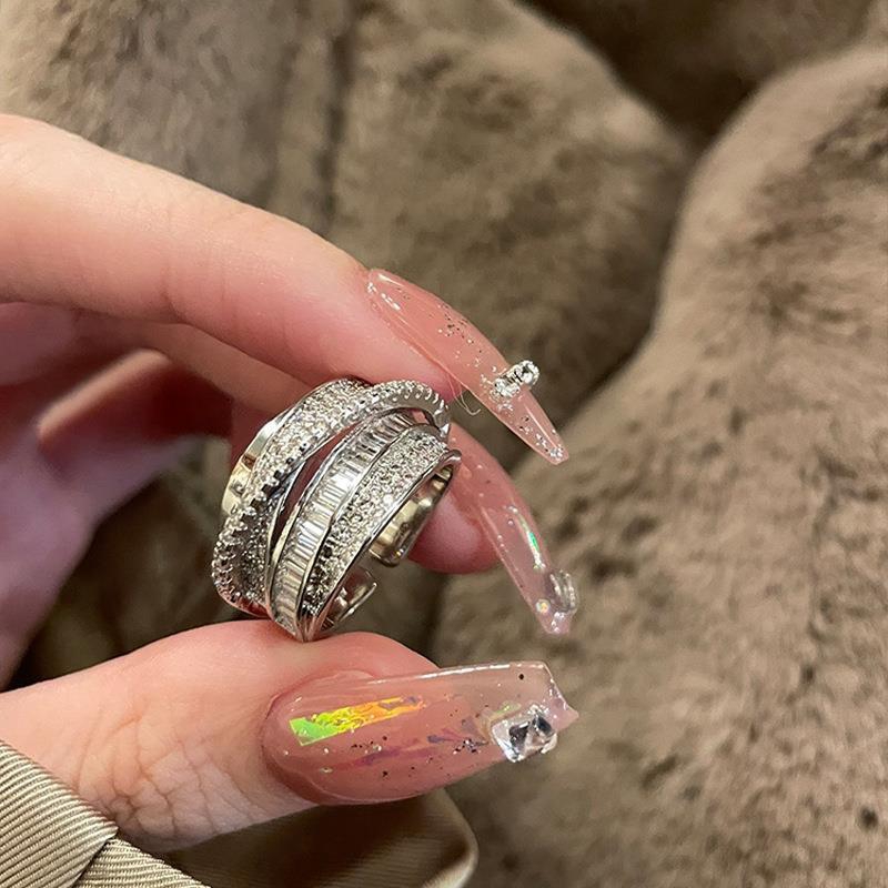 Xin 'ai Lian -0094 New Zircon copper-plated personalized ring, exuding a sense of sophistication for women details Picture
