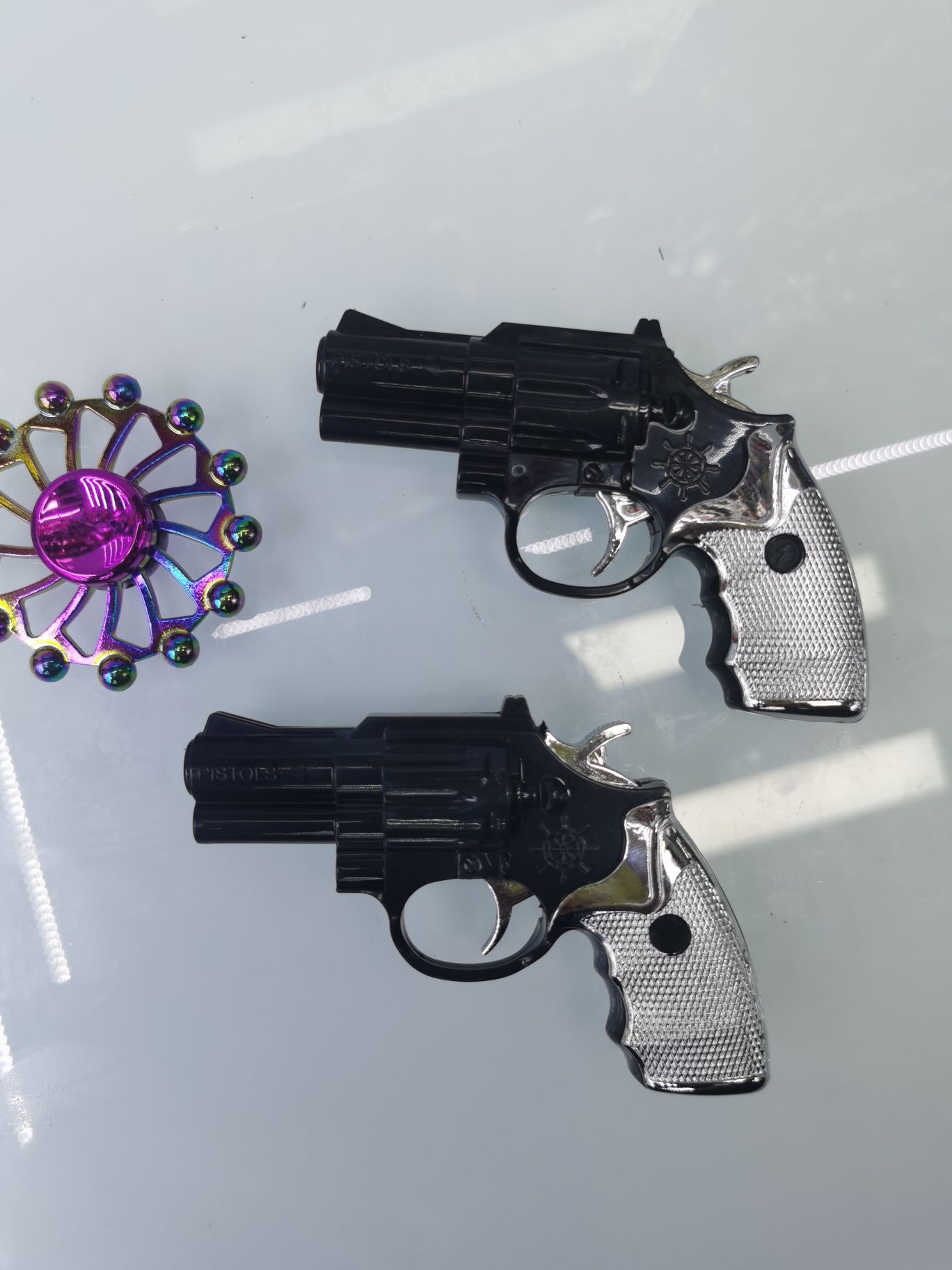 Prank toy gun, electric shock gun, laser gun, white light gun details Picture