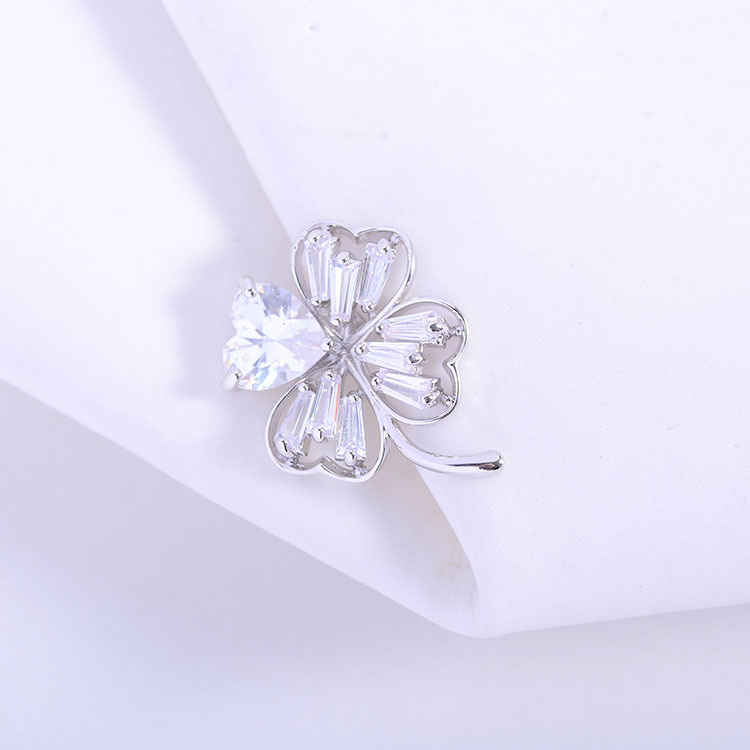 Korean-style fashionable April grass small brooch, creative and personalized zircon small accessory clothing, personalized accessory for women details Picture