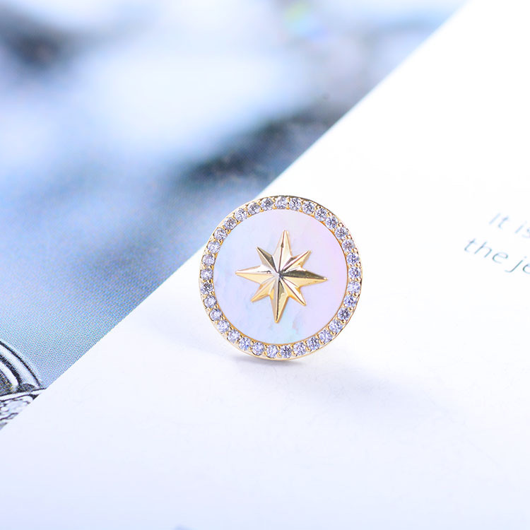 Korean-style fashionable shell five-pointed star personalized small collar pin personalized and fashionable simple zircon little star accessory corsflower personalized Application Scenario