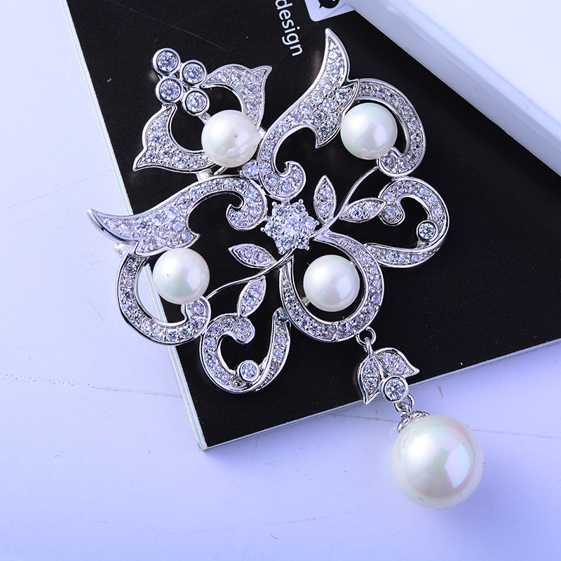 Korean court-style elegant pearl brooch, creative, elegant and individual brooch, simple and fashionable brooch, new high-end for women details Picture