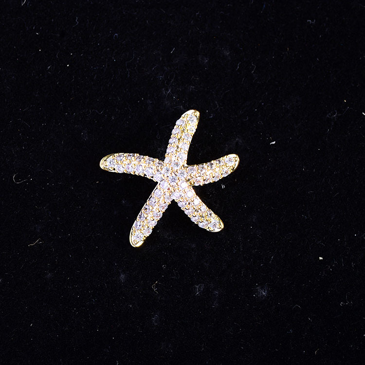 Korean-style fashionable little starfish brooch, creative, elegant, fashionable, generous, cute, and stylish. It's a classic casual small suit accessory. Korean-style trendy, slim-fitting casual zircon accessory