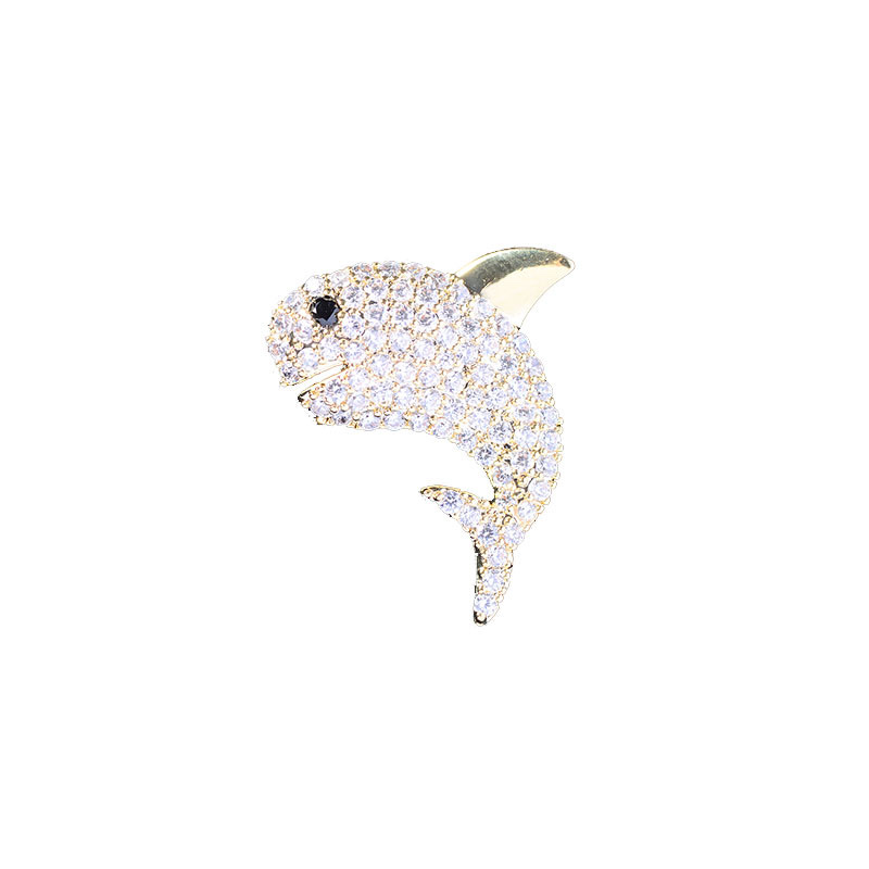 The new 007 Korean version is charming, fashionable and casual. The whale small collar pin dress is a women's accessory. The brooch is unique, fashionable and elegant. It is suitable for both men and women. The anti-exposure buckle is cute and elegant. The cartoon pattern style is sweet animal accessory Item Picture