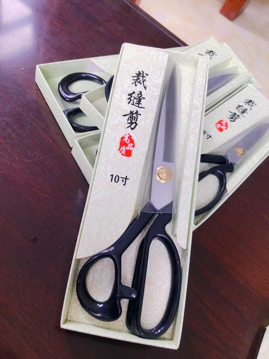 剪刀办公文教 刀剪工具 裁缝剪刀 黑色裁缝剪刀 黑色裁缝剪刀盒装 五金工具 刀具剪具详情图6