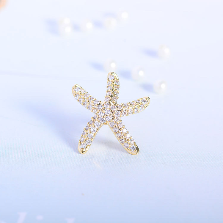 Korean-style fashionable little starfish brooch, creative, elegant, fashionable, generous, cute, and stylish. It's a classic casual small suit accessory. Korean-style trendy, slim-fitting casual zircon accessory details Picture