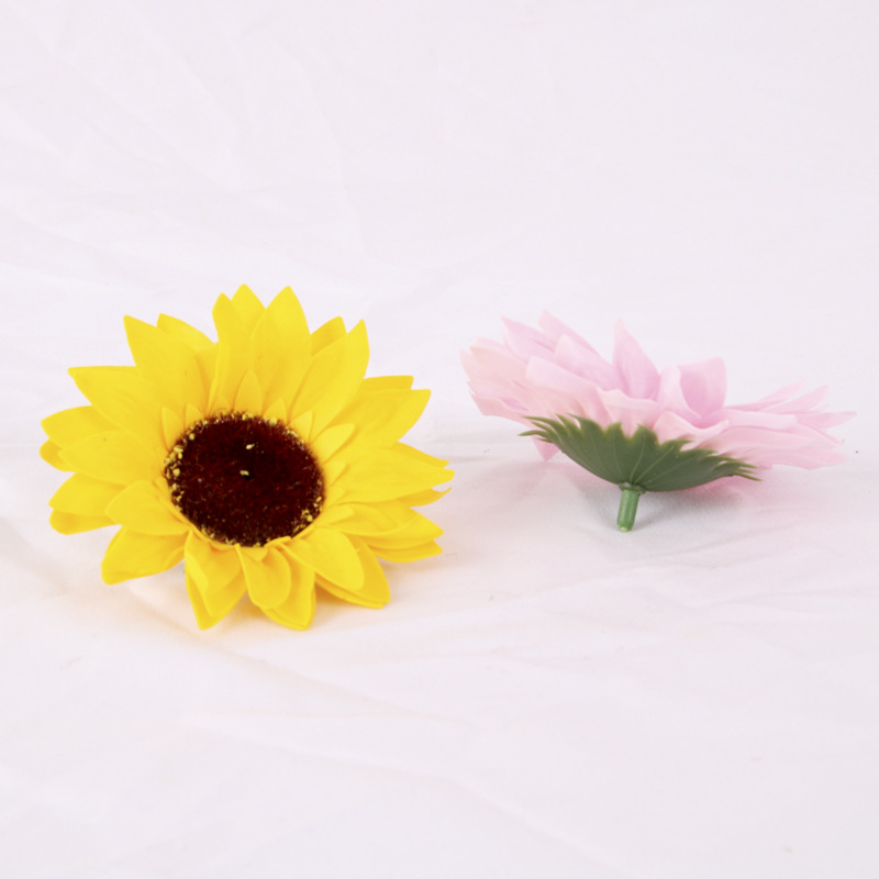 Valentine's Day 3.8 gifts: Sunflower soap, flower heads, artificial flower accessories, Mother's Day gifts detail image 3