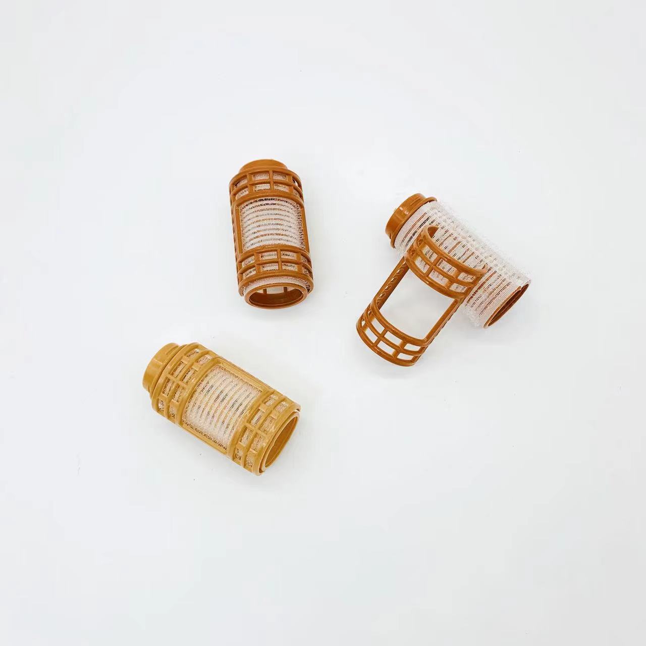 Four self-adhesive and spliced hair curlers for a lazy person with an eight-shaped bangs, air plastic curls, student girl Application Scenario