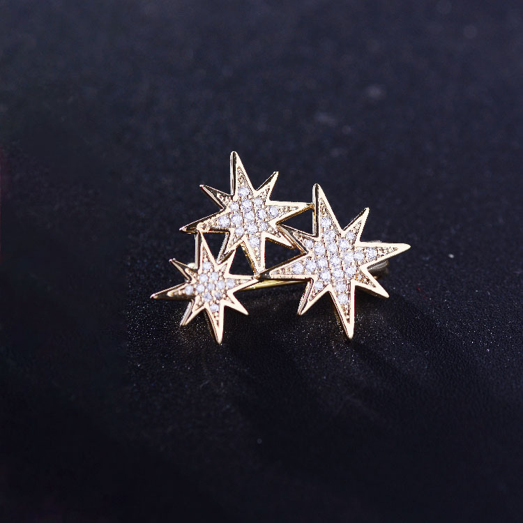 017 Korean version fashionable, elegant and cute Xingxin Creative brooch, personalized, fashionable, simple and cute in stock clothing accessories, dress, large suit jacket, pin, versatile style Item Picture