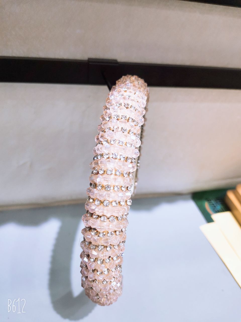 Handcrafted luxurious water diamond sponge hair band, high top, wide edge, versatile, face-enhancing, small pressure, full diamond flash headband, women's hair accessory Item Picture