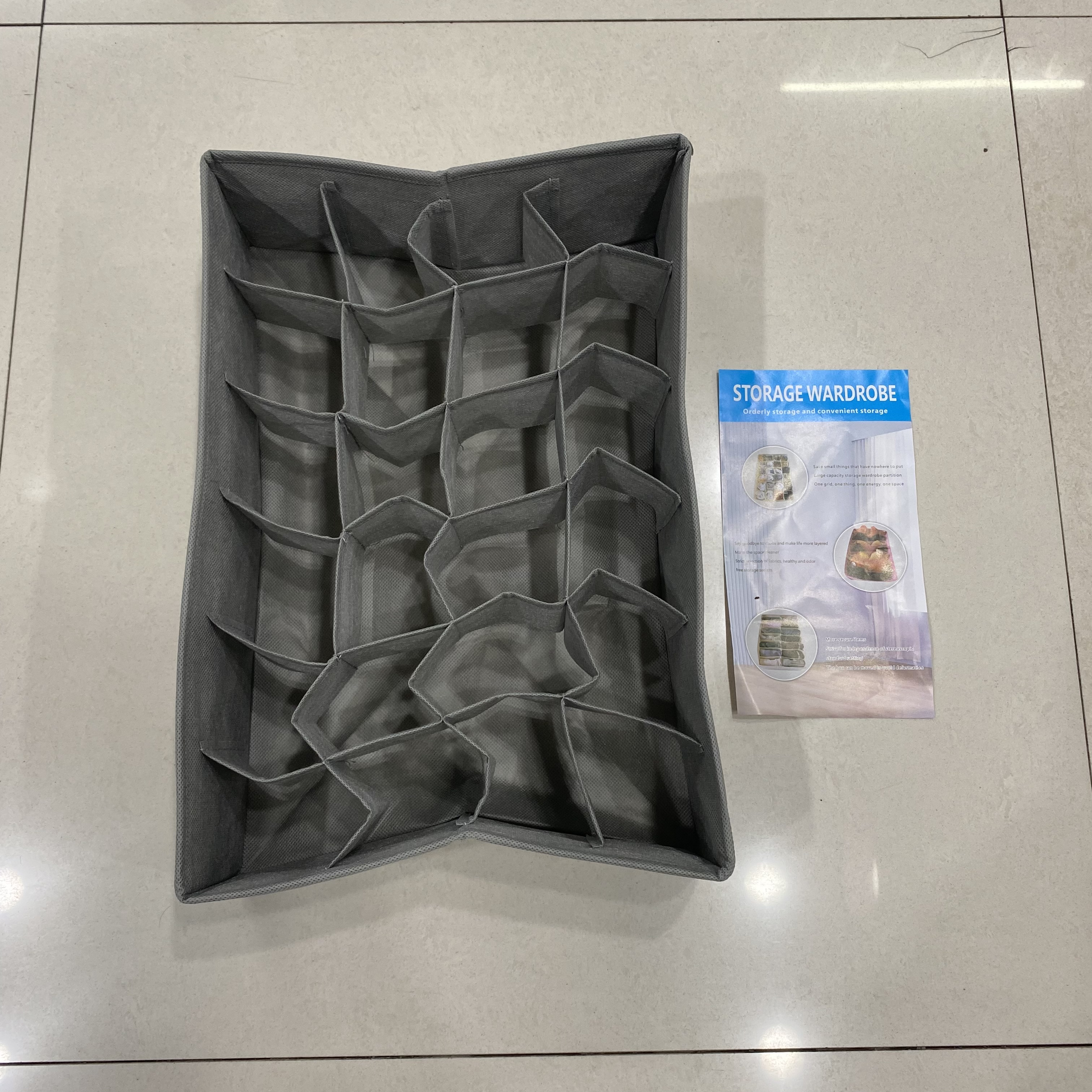 24-compartment sock storage box Application Scenario