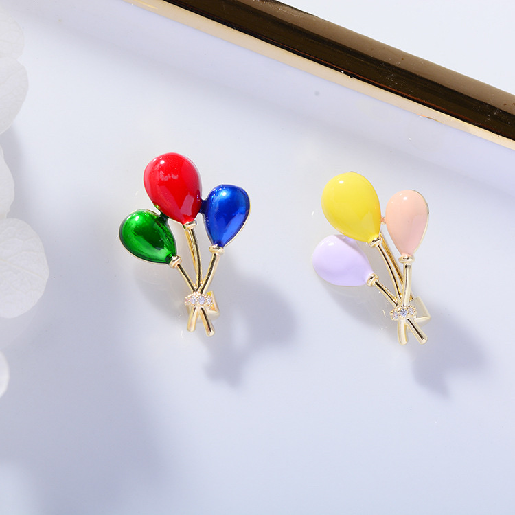 019 Korean version fashionable, elegant and cute ladies' brooch, creative and elegant declaration of love balloon, fun pin, simple clothing accessory, personalized unisex accessory details Picture