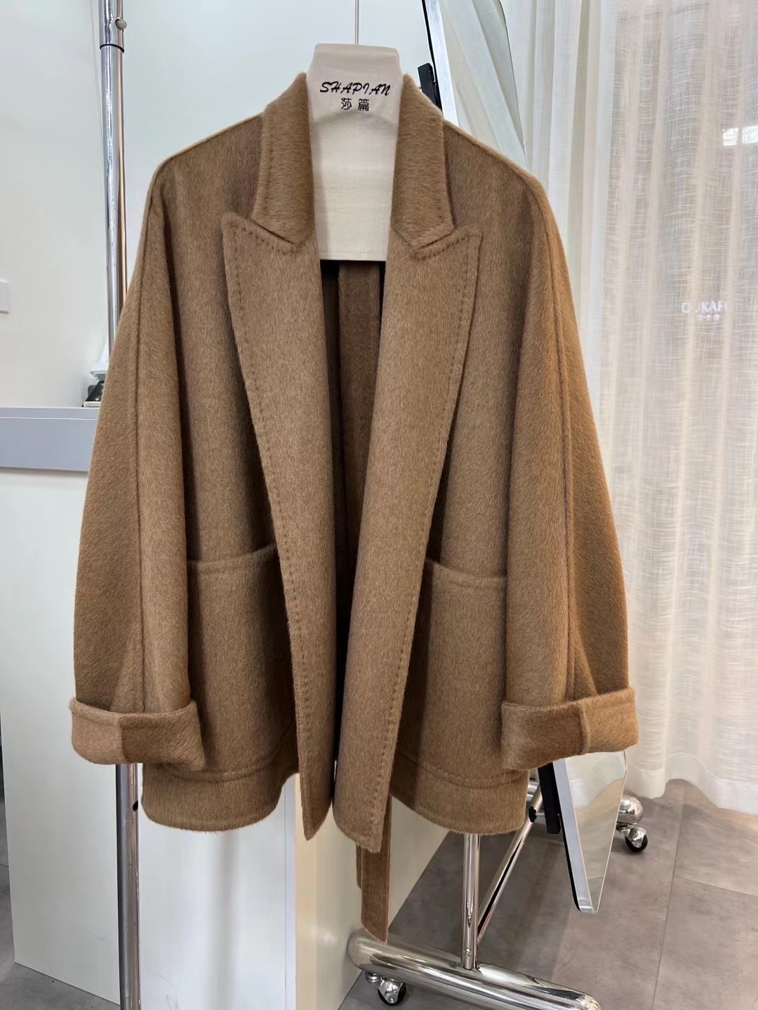 骆驼绒/核桃色白底实物图