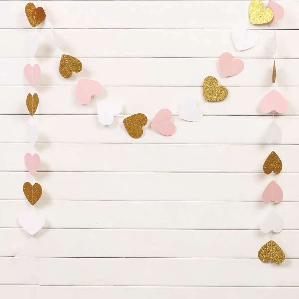 Heart-shaped paper string
