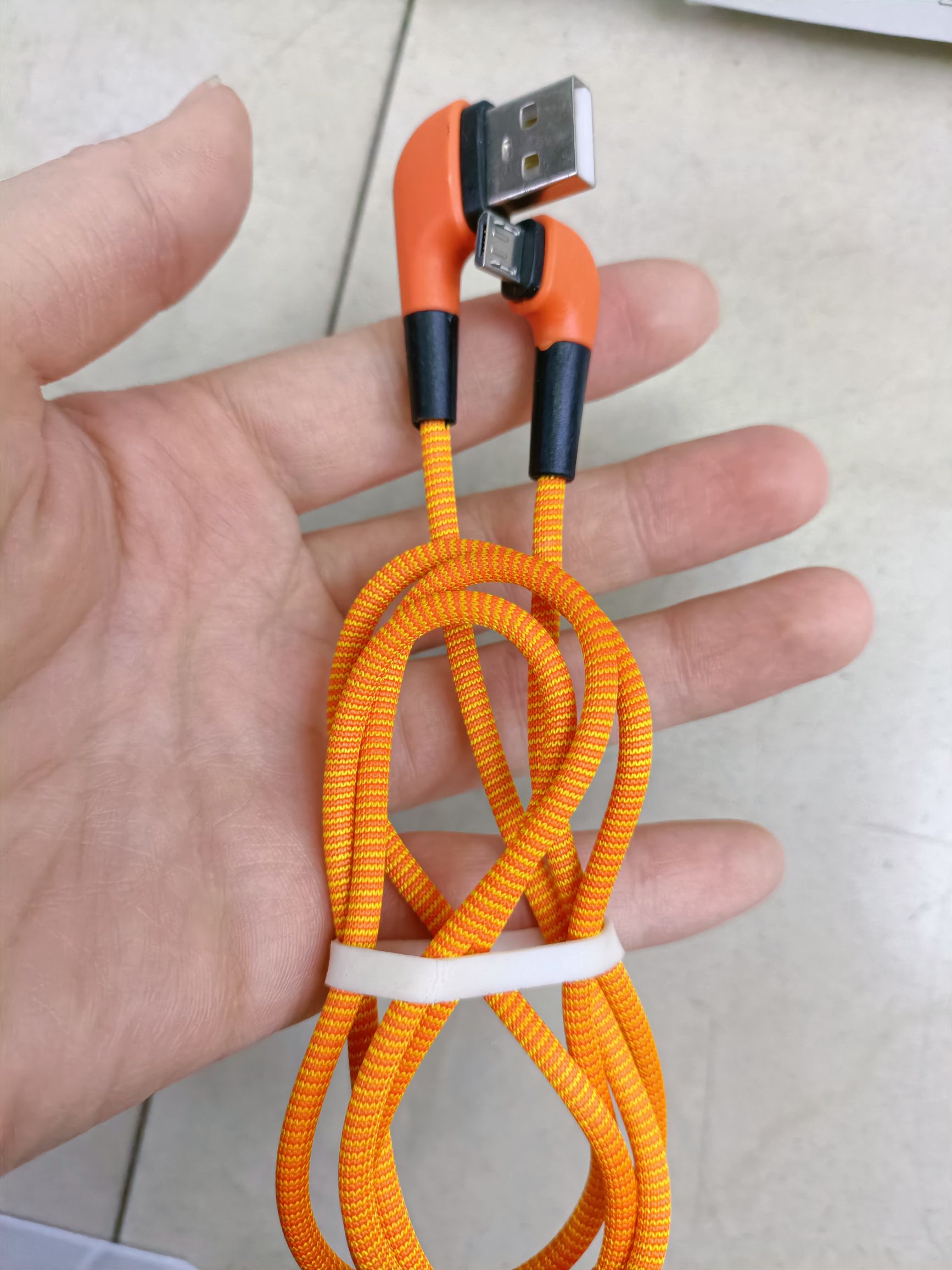 毛毛虫双弯头手机数据线 细纹编织线身详情图6