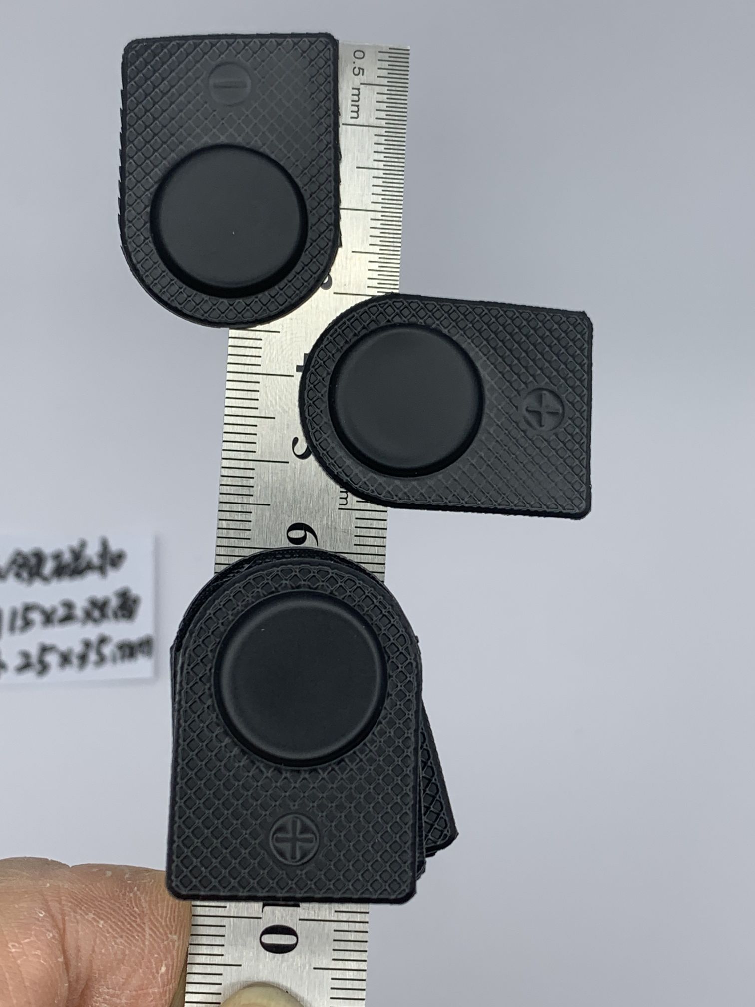 服装纽扣/衣领磁钮/纽扣磁扣白底实物图