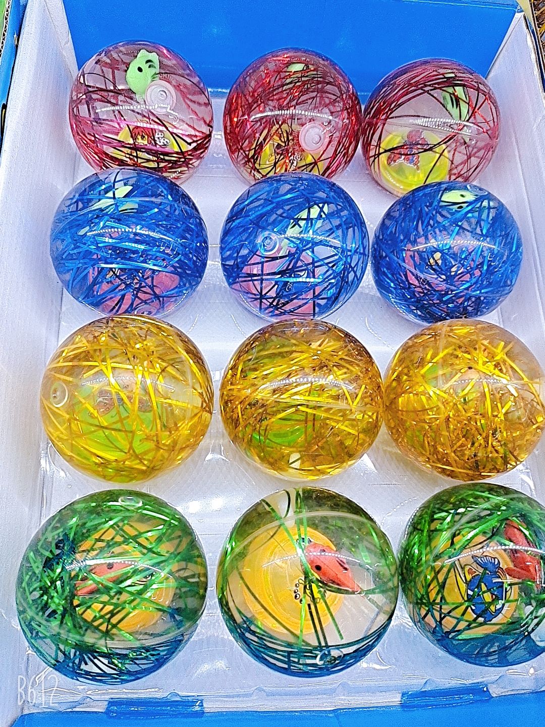 65MM gold thread elastic glittering crystal ball, mixed in four colors. Item Picture
