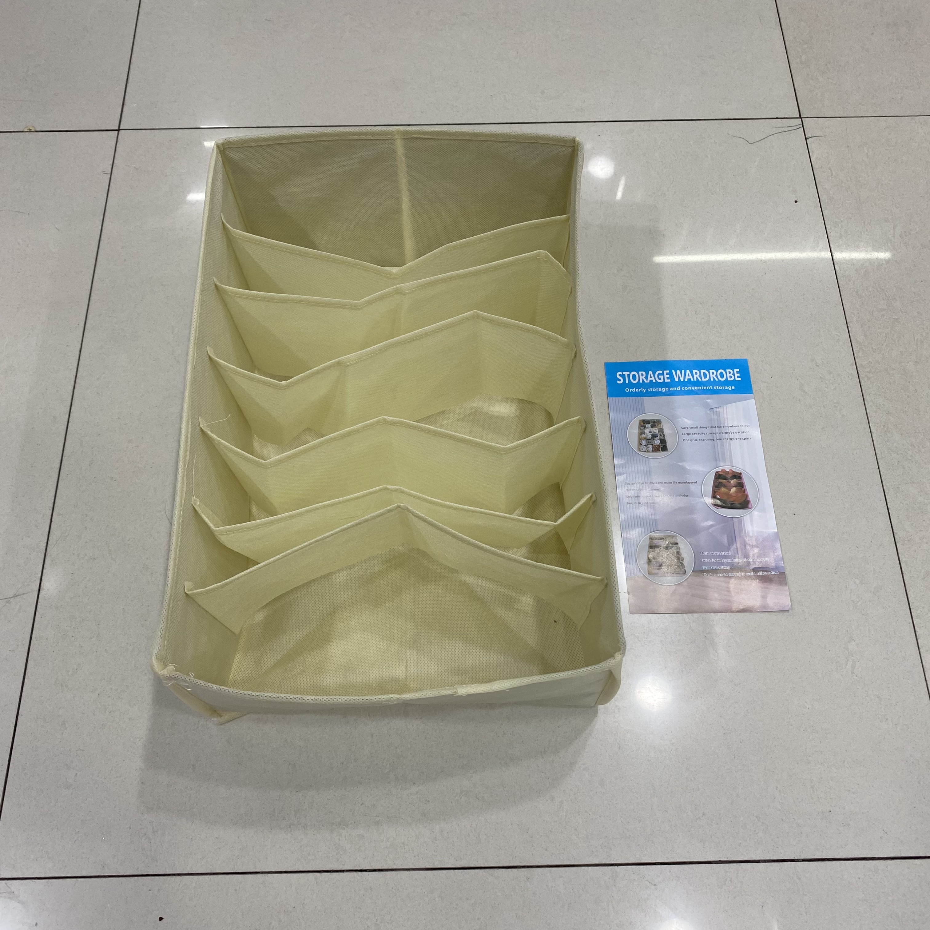 7-compartment underwear storage box