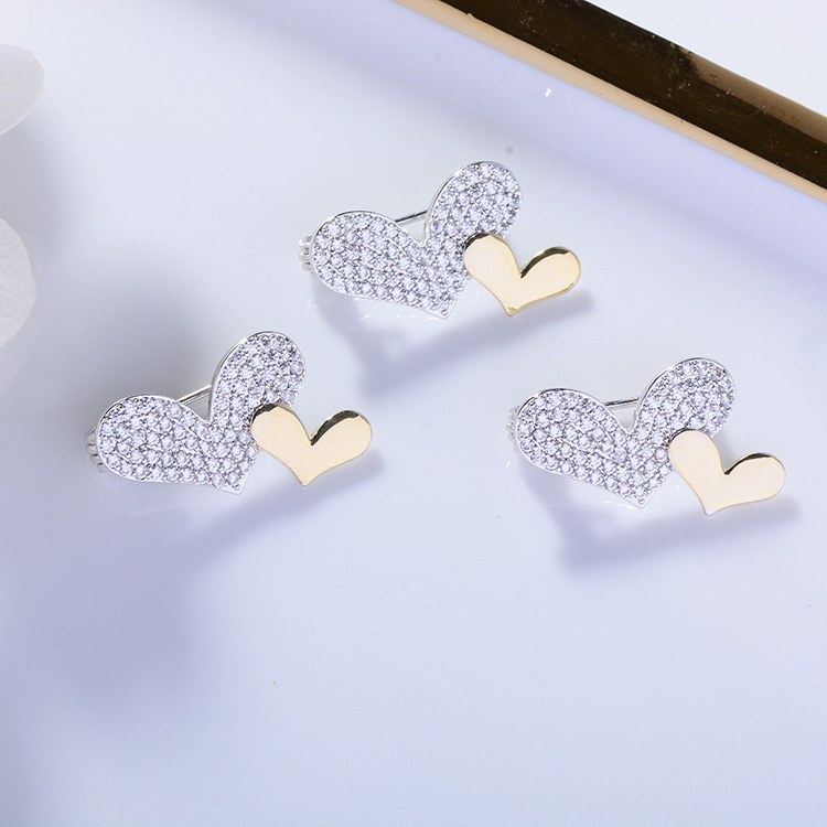 030 Korean version fashionable and elegant Ginkgo leaf trendy European and American style round brooch cute, simple and individual fashionable and cute women's accessory clothing accessory brooch