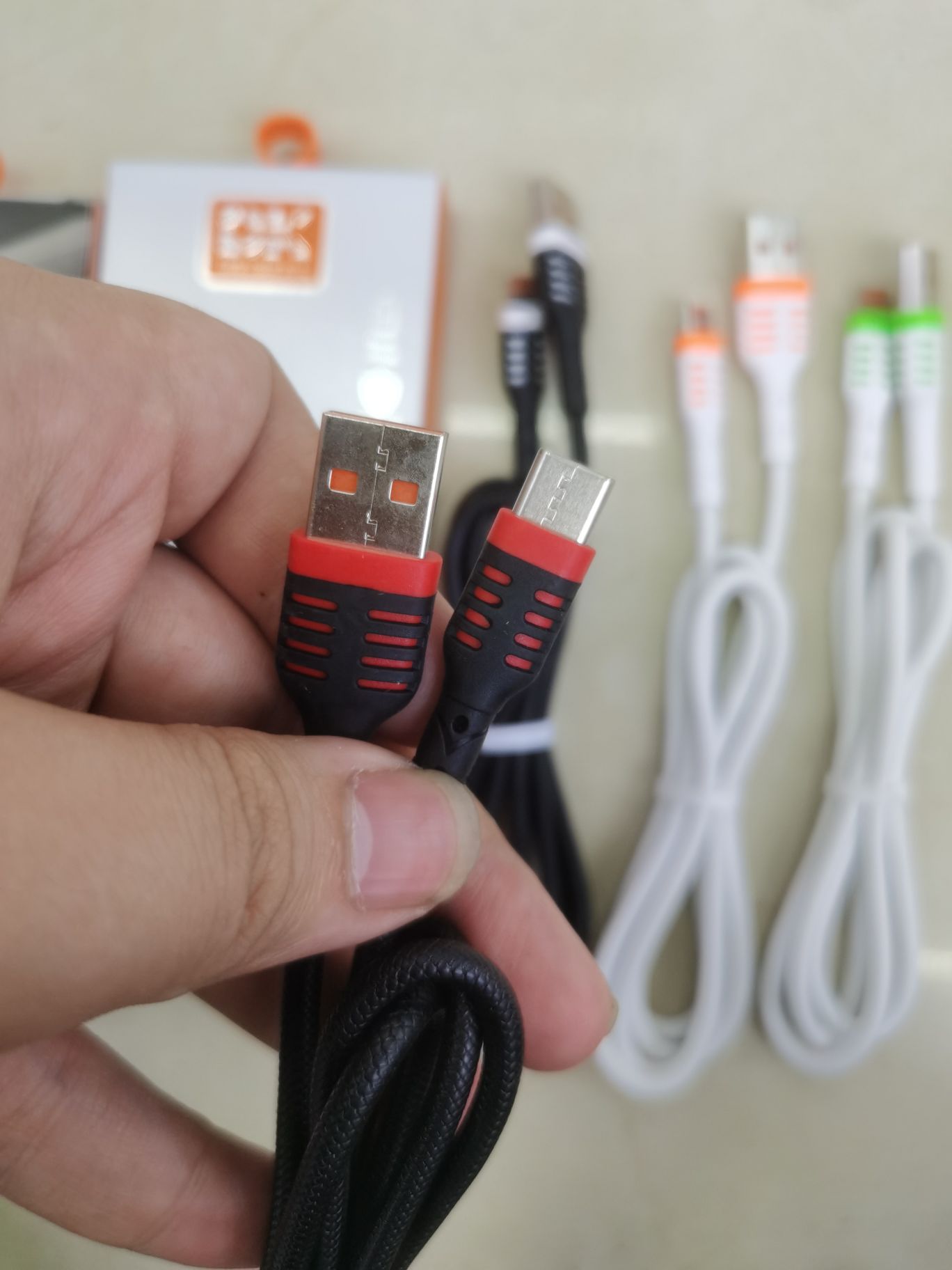 There are three types of interfaces for embossed mesh red wire mobile phone data cables detail image 2