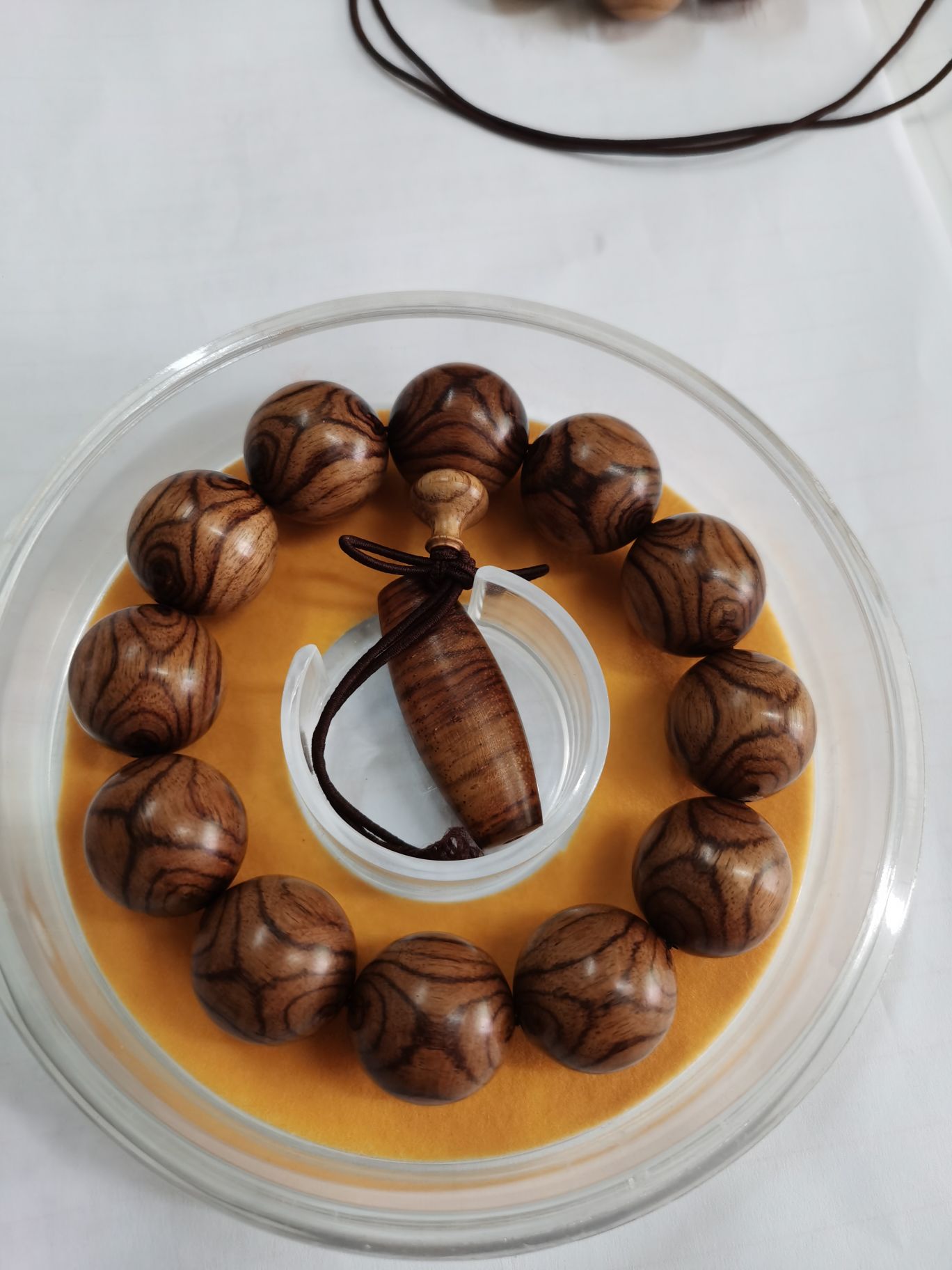 Yiwu Helian Cultural Products Co., LTD. 's Fine Handicrafts Series - Cultural Play Beads 001-1 Application Scenario