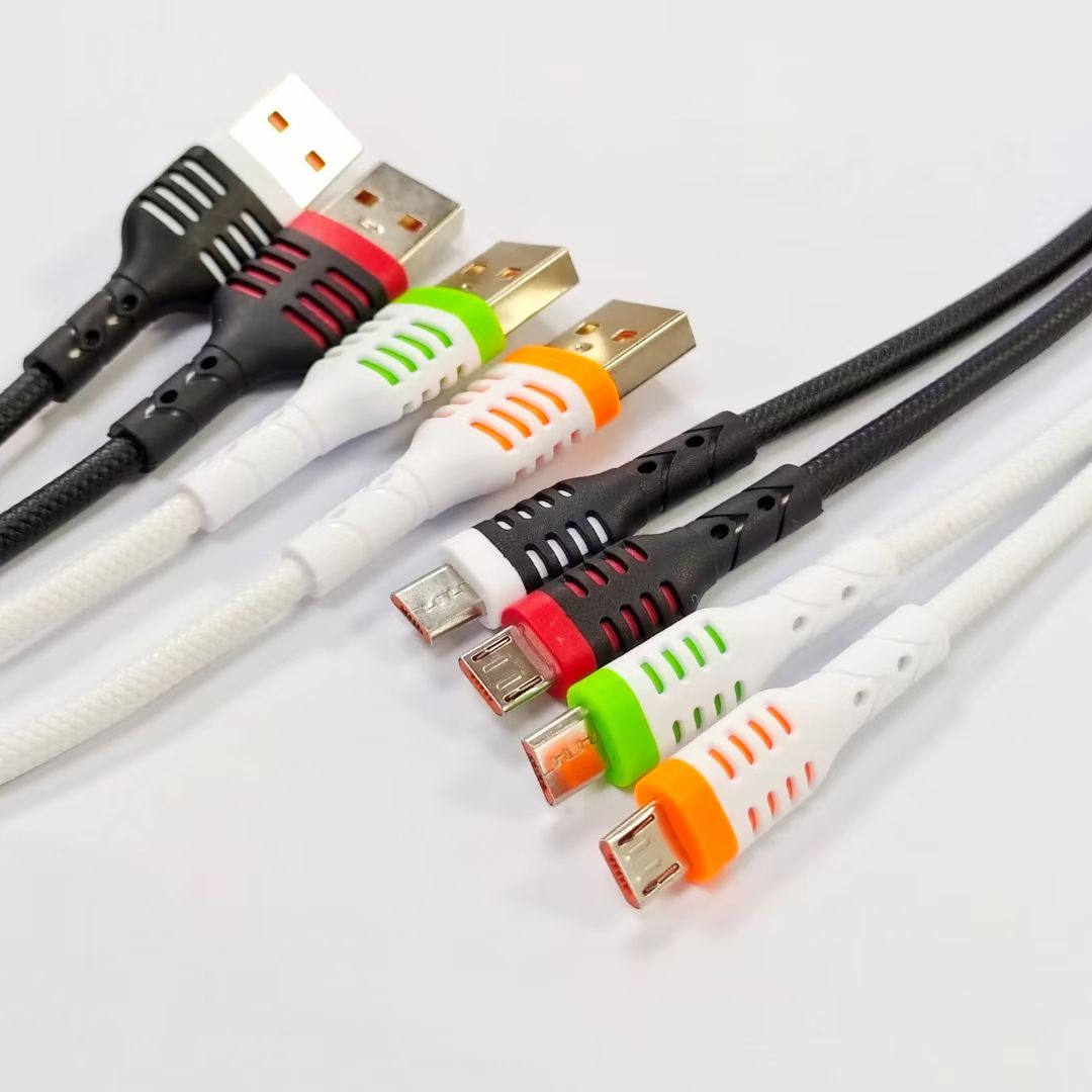 There are three types of interfaces for embossed mesh red wire mobile phone data cables detail image 9