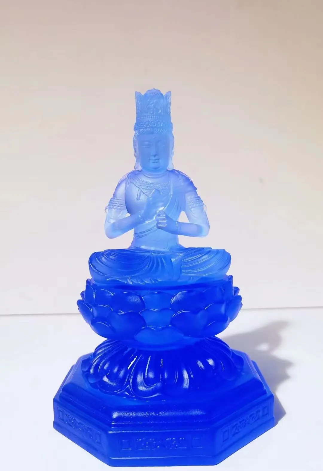 Helian Culture's premium craftsmanship water glass Guanyin Bodhisattva Buddha statue, free shipping for home worship, home Buddhist hall decoration handicrafts and ornaments detail image 3