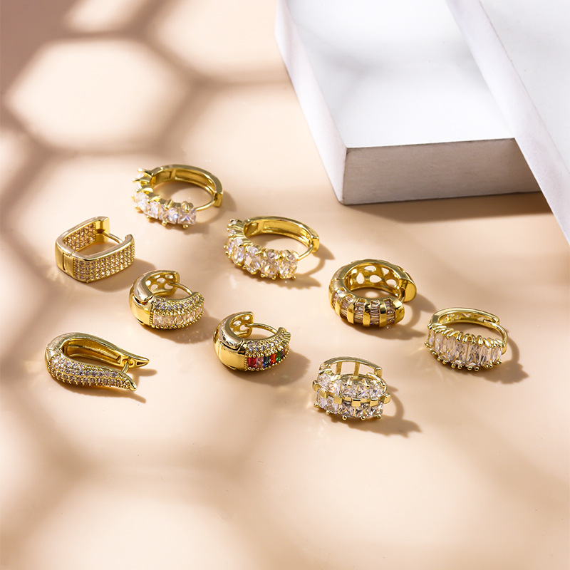 The new geometric shape, niche design, European and American light luxury zircon ear buckle earrings are fashionable Application Scenario