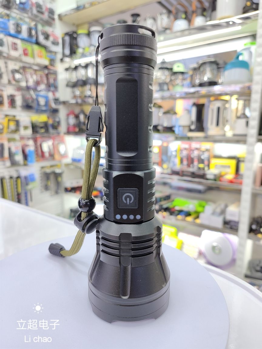 The laser flashlight has an ultra-strong light and is extendable Application Scenario