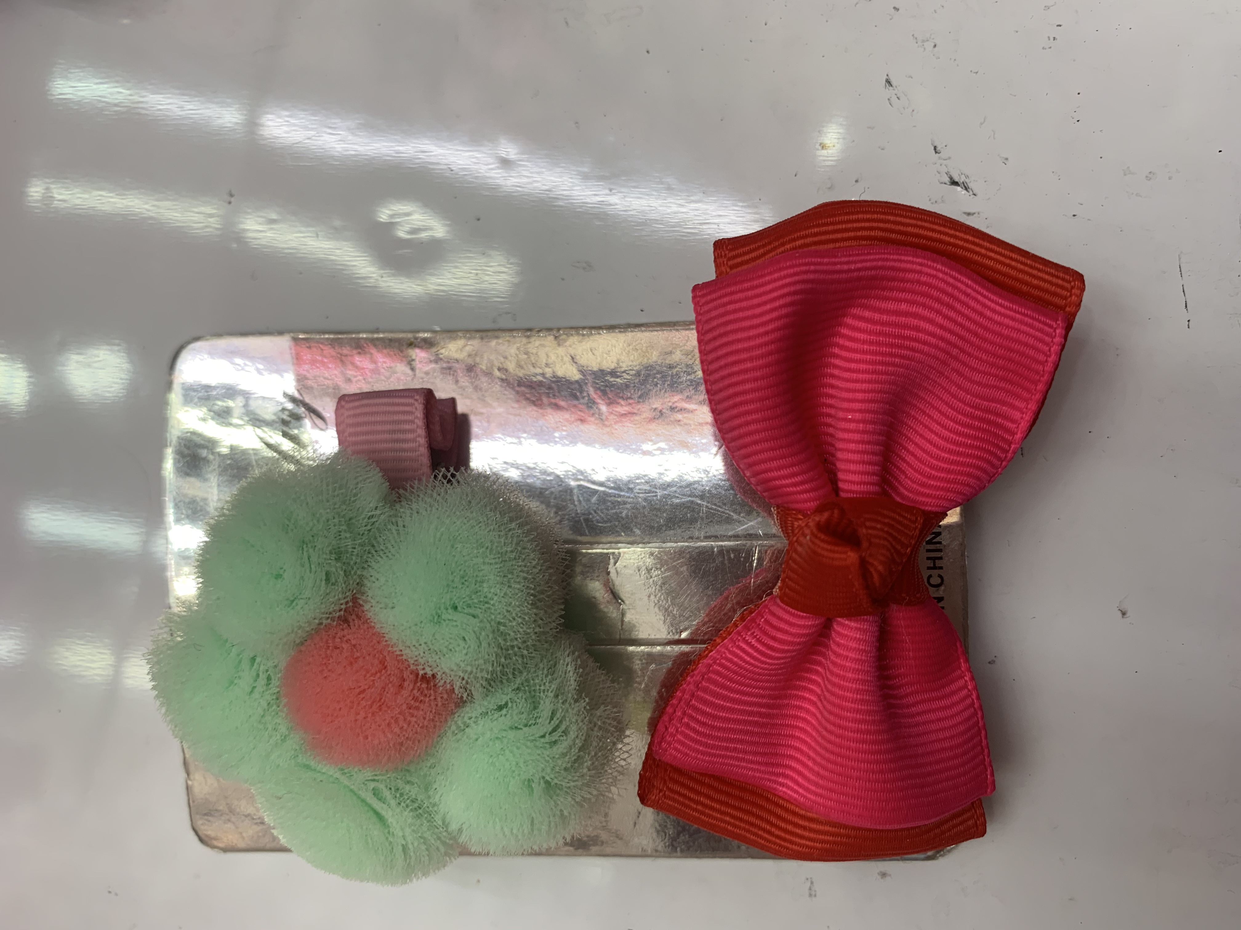 网球＋蝴蝶结/鸭夹/饰品白底实物图