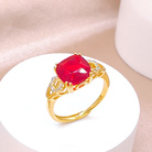 红色锆石镶嵌戒指