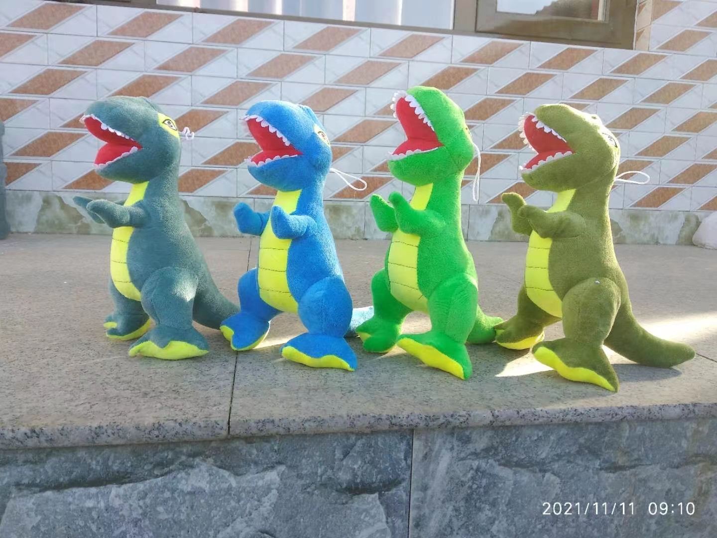 Plush toy dinosaur pendant, polyester 1