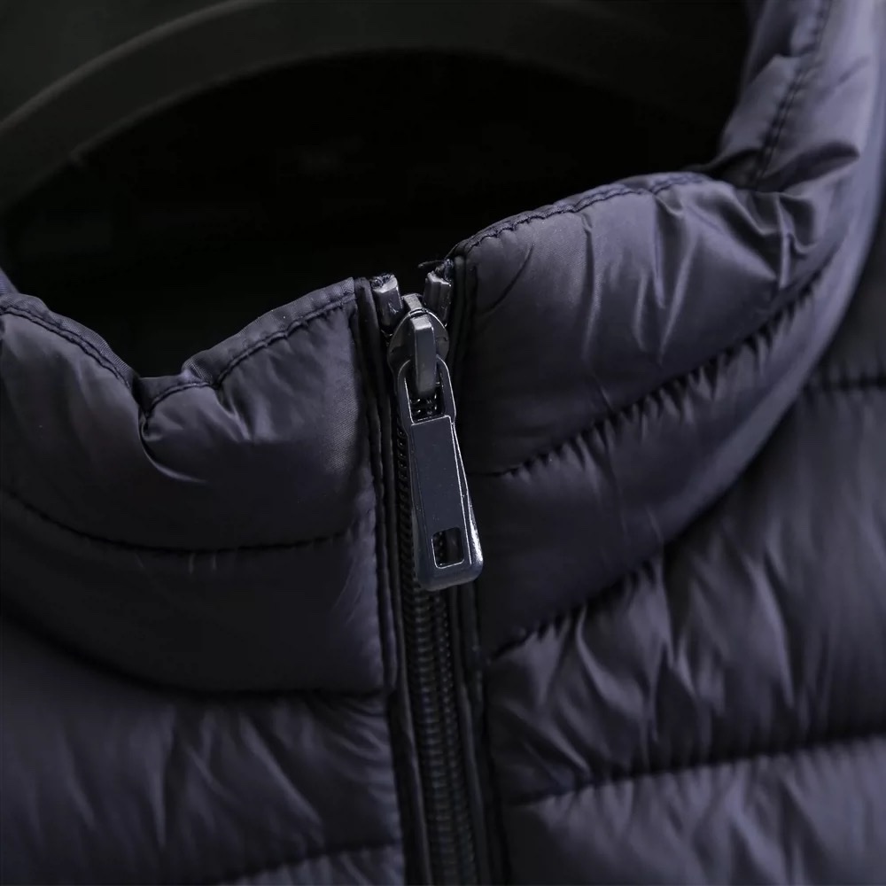 男式休闲马甲实物图