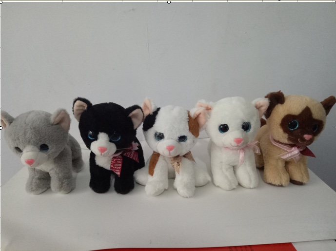 Sitting posture Big Eye plush 1