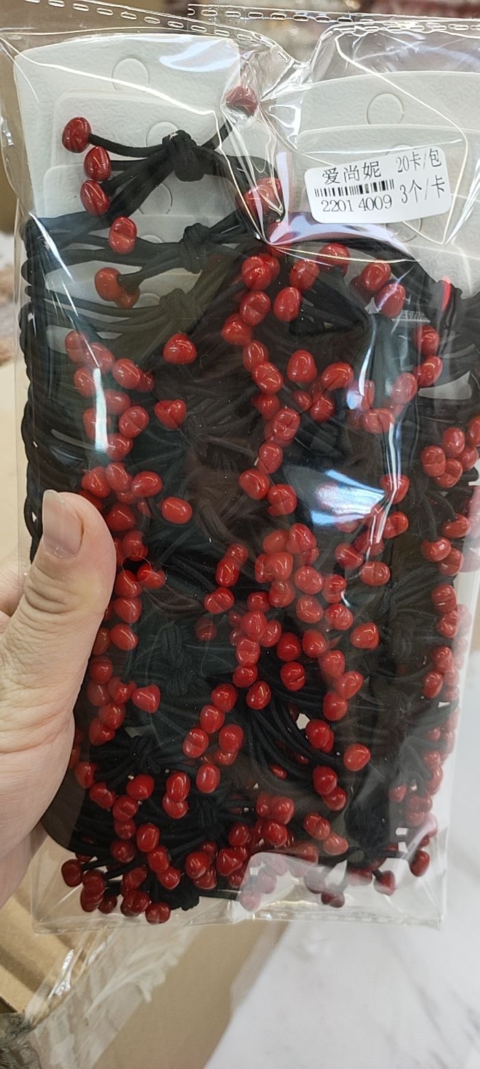 吊卡皮筋一包20卡，一卡3根，爱心，米奇圆，红色两个头的皮筋