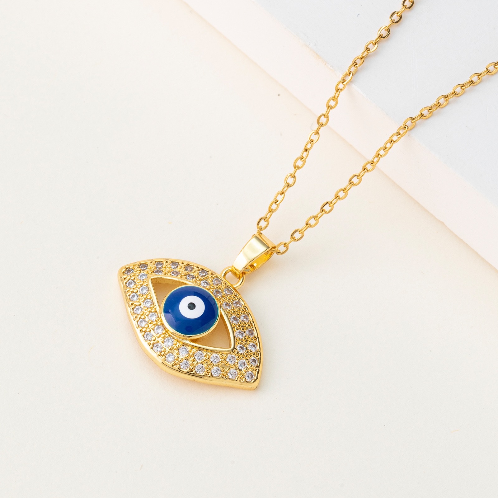 European and American cross-border evil eye necklace, zircon pendant, stainless steel necklace, oil-drip, brass plated with fashionable gold collarbone chain Item Picture
