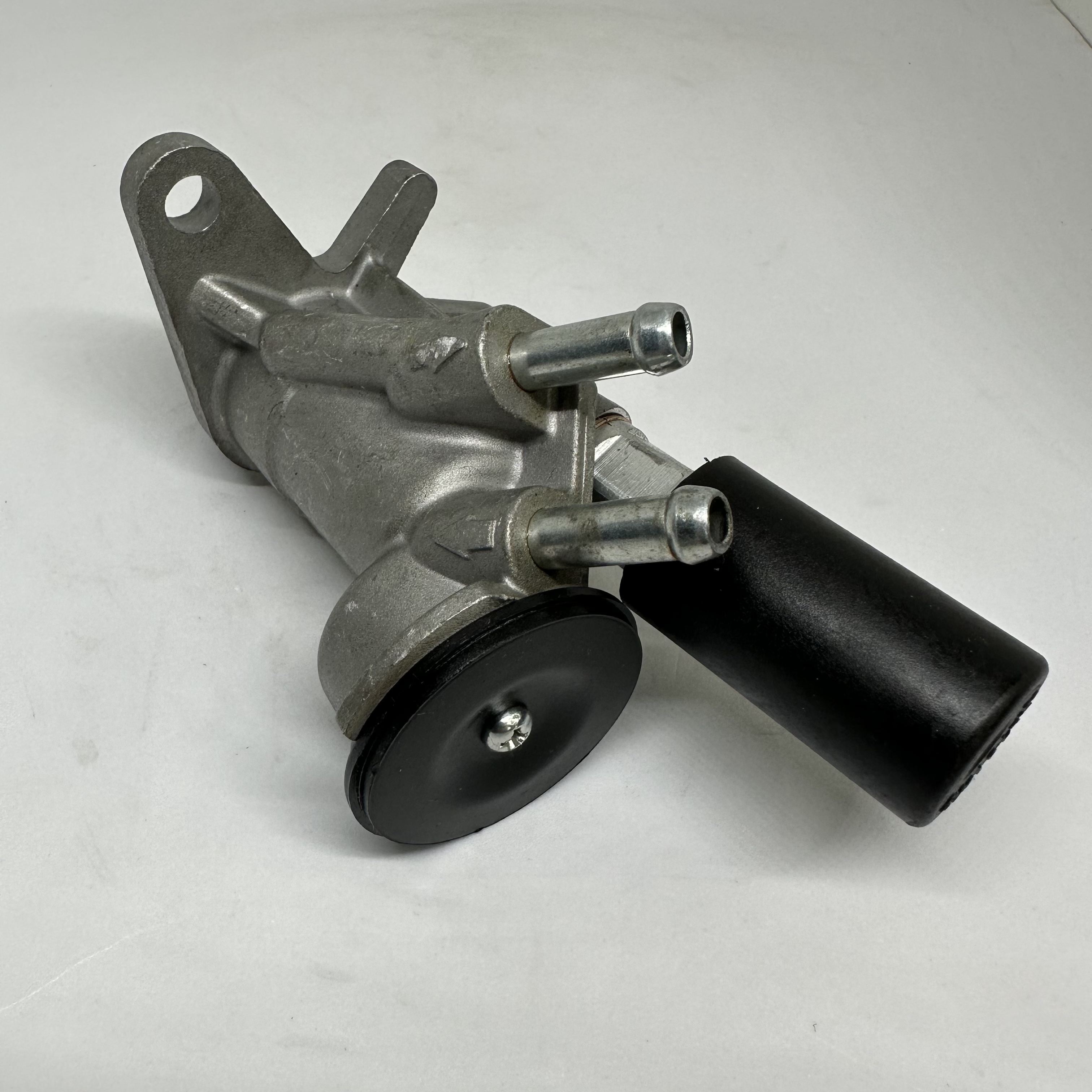 تنطبق على مضخة نقل الوقود الميكانيكية Deutzz2011، 04103662. Item Picture