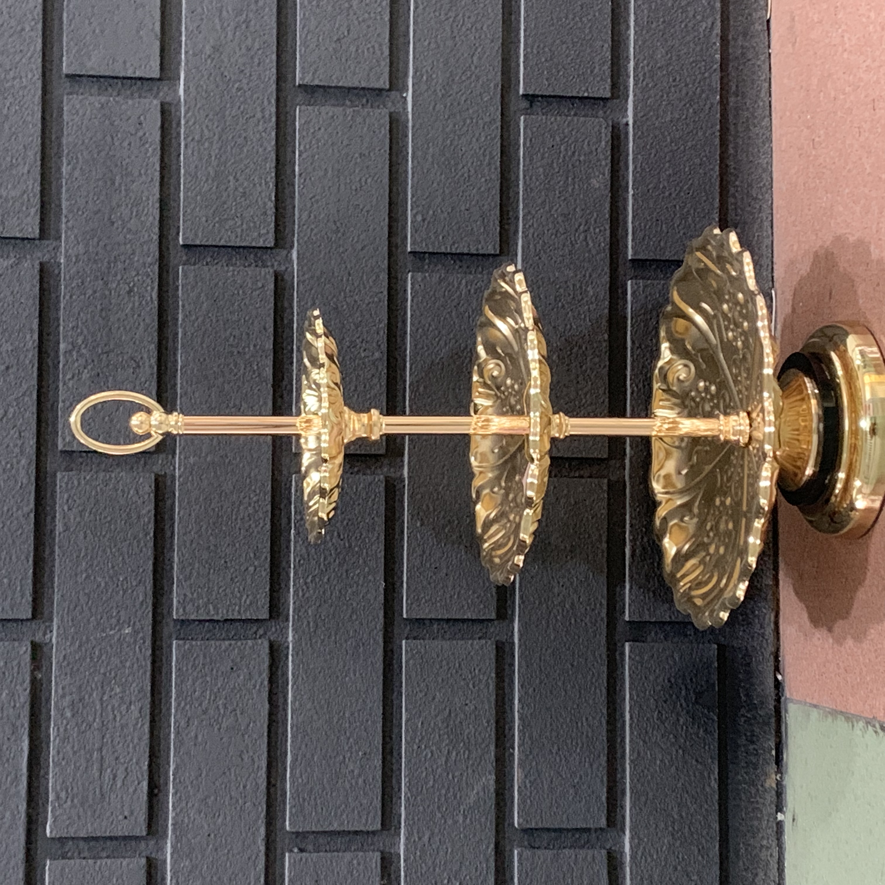 The light luxury style features a three-story fruit plate, a coffee table in the living room, a dessert and snack plate, a candy plate, and a dessert plate at the front desk