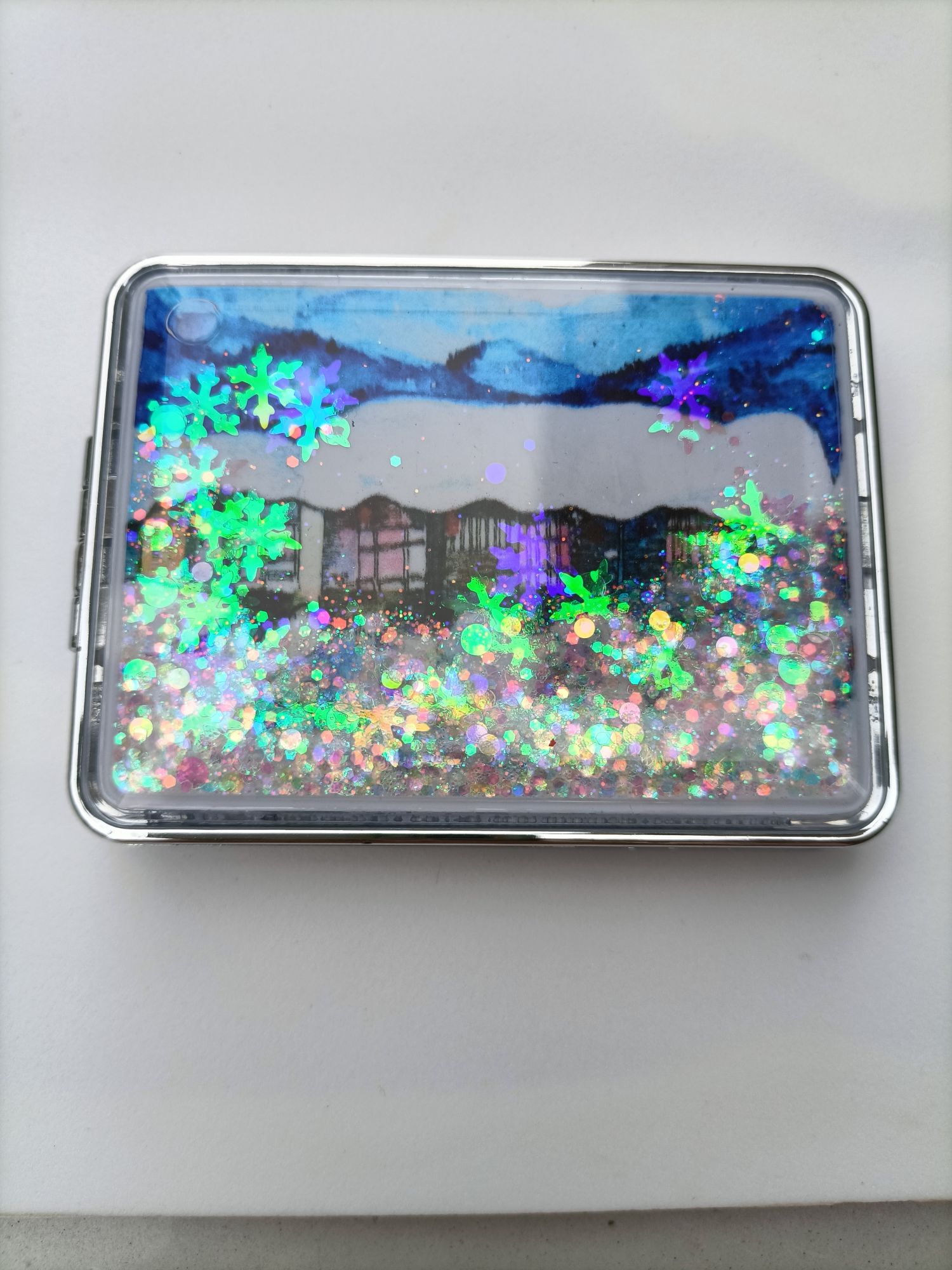 Simple and portable quicksand mirror, advertising gift, promotional gift, small mirror, makeup and beauty mirror, logo, customized mirror based on provided pictures or samples