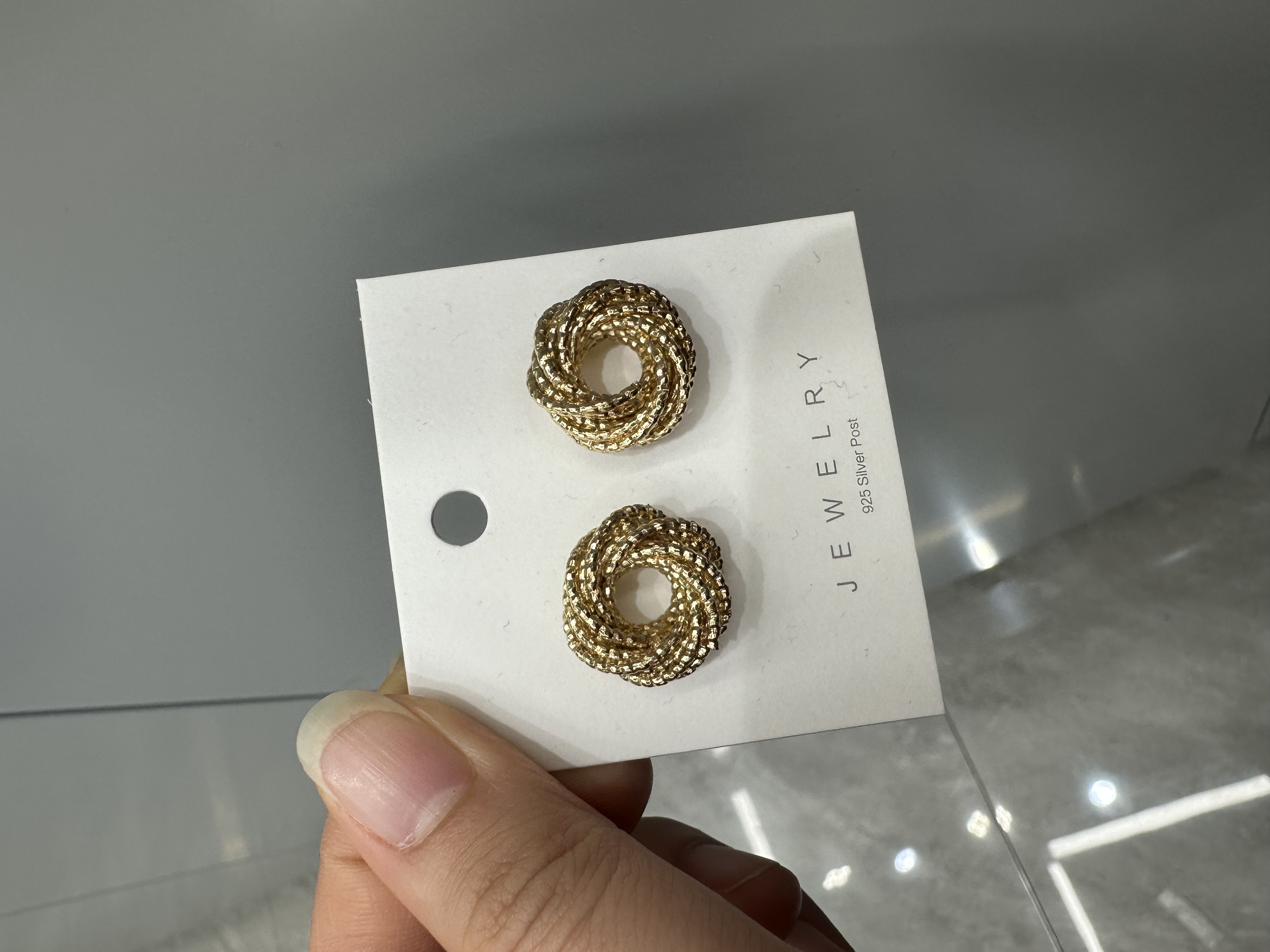 欧美耳环女新款简约冷淡风金色耳圈气质耳坠网红韩国耳钉耳饰