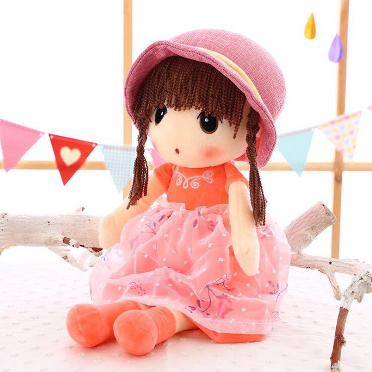 The girl with a carrier doll likes cross-border e-commerce Application Scenario