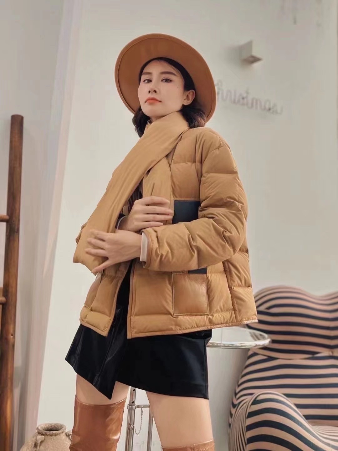 鹅绒/外套/拼色细节图